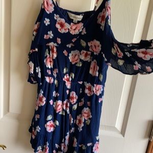 Davi & Dani Floral Romper Size S